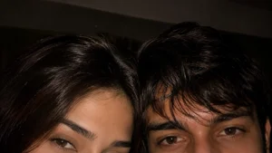Half Face Couple AI Photo Prompt